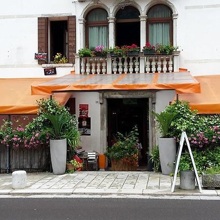 Ristorante Pizzeria Al Mondo Valstagna Eksteriør billede
