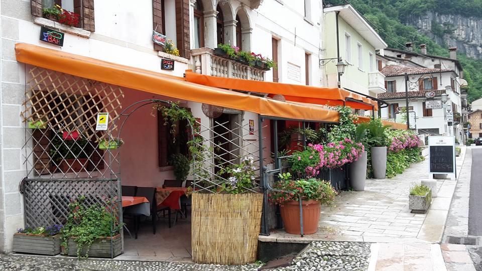 Ristorante Pizzeria Al Mondo Valstagna Eksteriør billede
