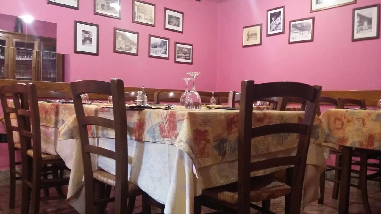 Ristorante Pizzeria Al Mondo Valstagna Eksteriør billede